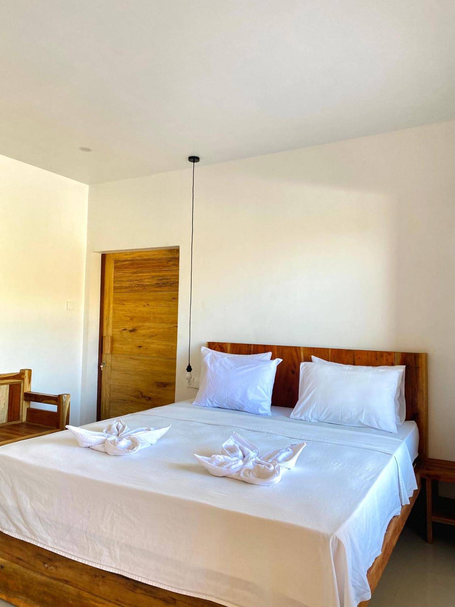 Sky Mountain Views Hotel Kuta  Exterior foto