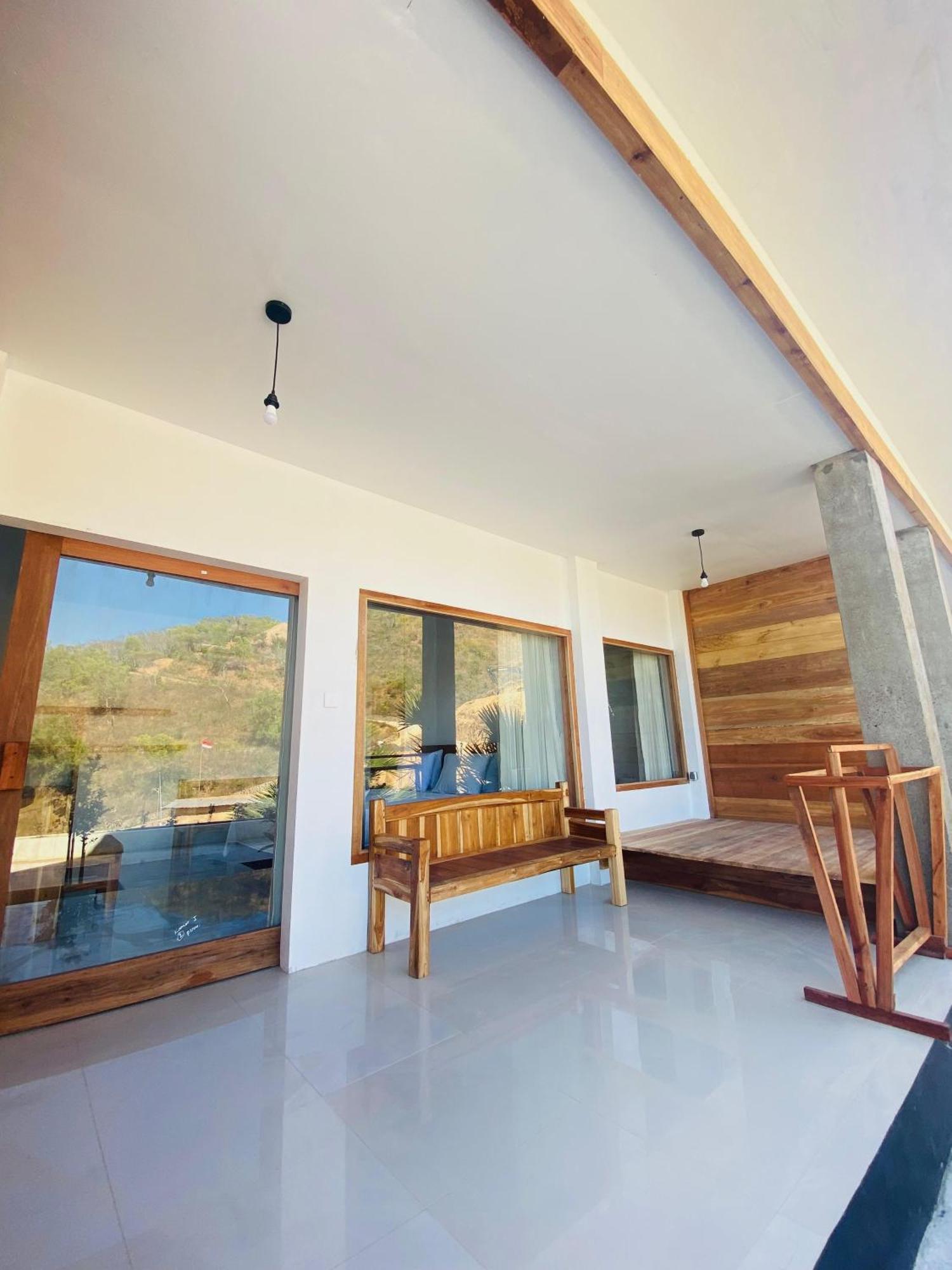 Sky Mountain Views Hotel Kuta  Exterior foto