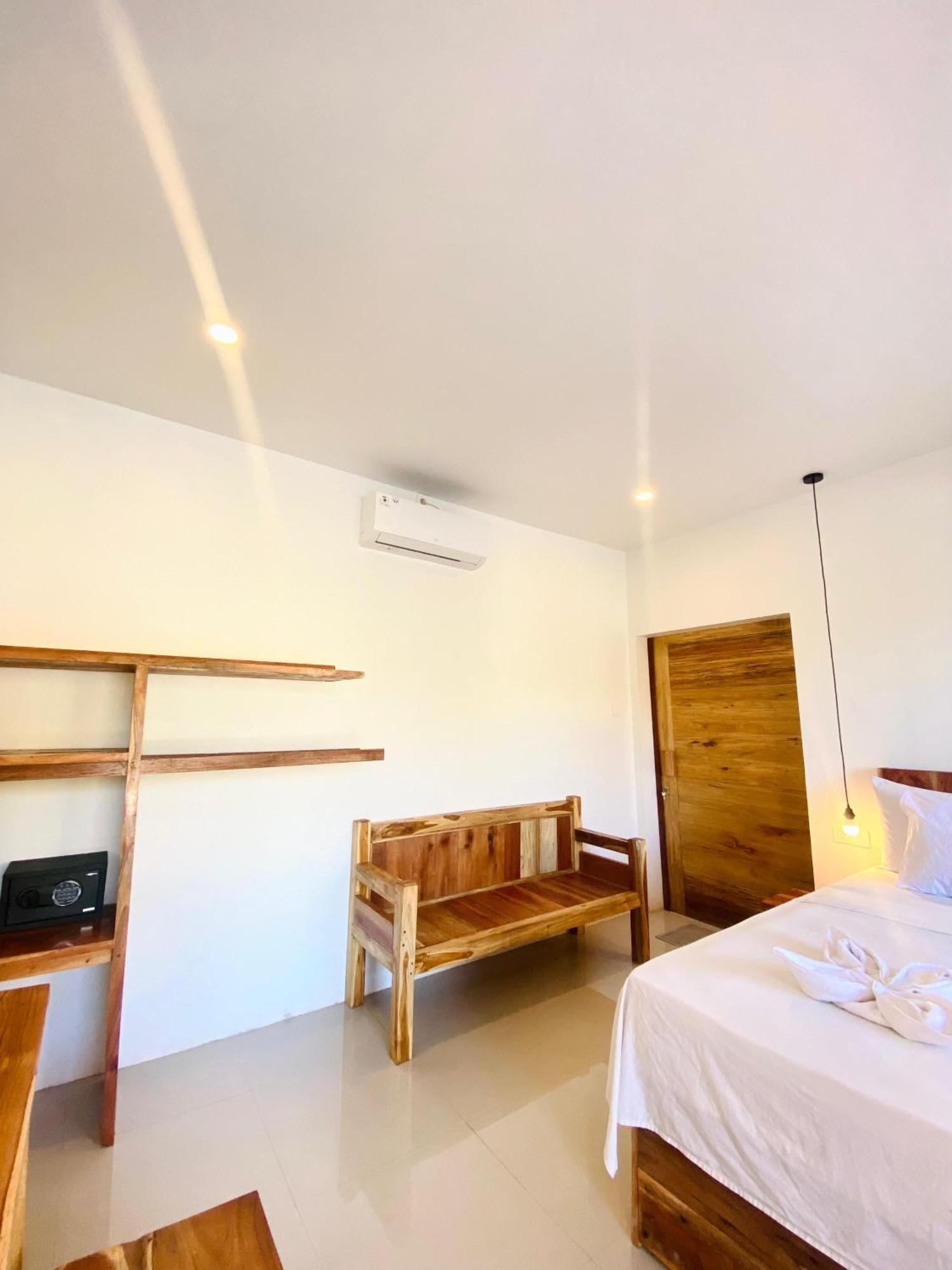Sky Mountain Views Hotel Kuta  Exterior foto
