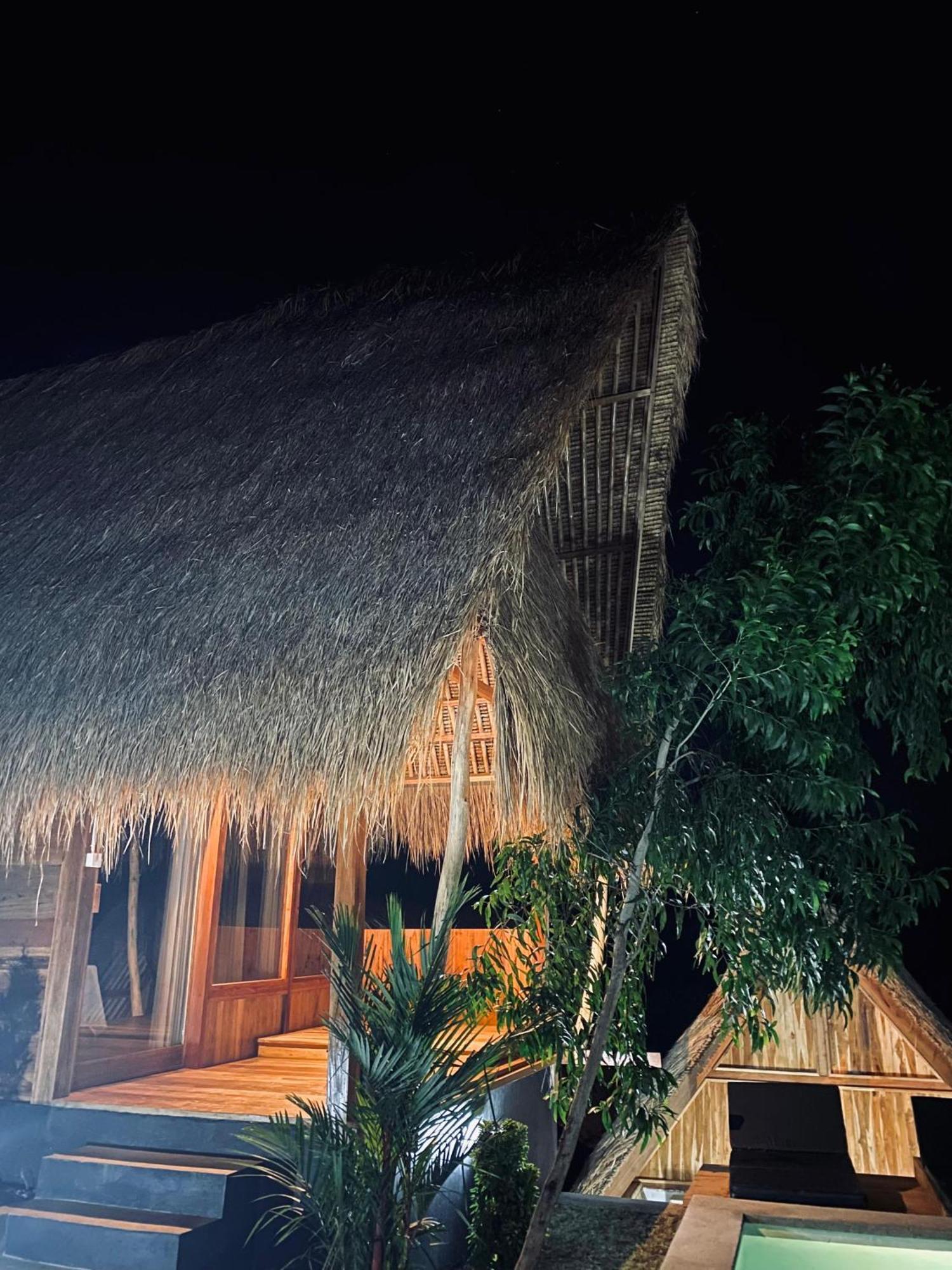 Sky Mountain Views Hotel Kuta  Exterior foto