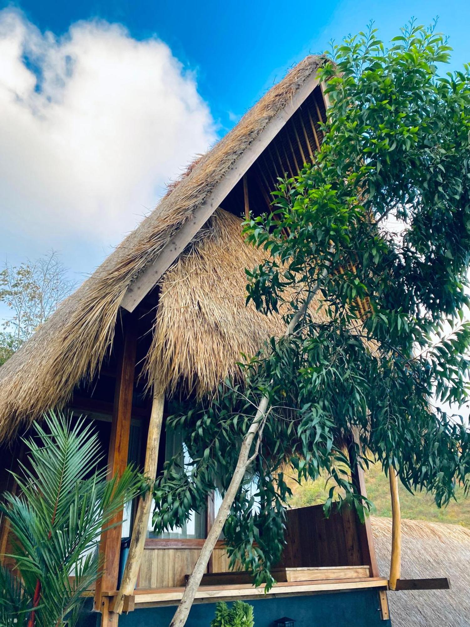 Sky Mountain Views Hotel Kuta  Exterior foto